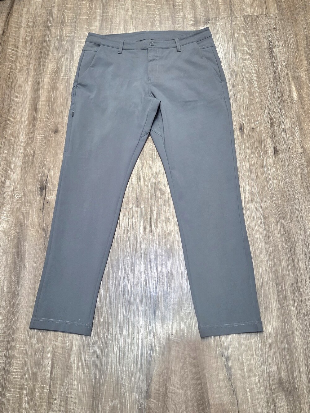 BYLT Premium Basics Mens Preowned Golf Pants Grey Size 36. Inseam 31".